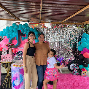 Meet your Posher, Sharon